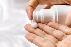 保湿クリーム限界を超えるセラミドサプリとの併用方法は？