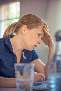 ストレスで乾燥した肌をどう戻す方法は？