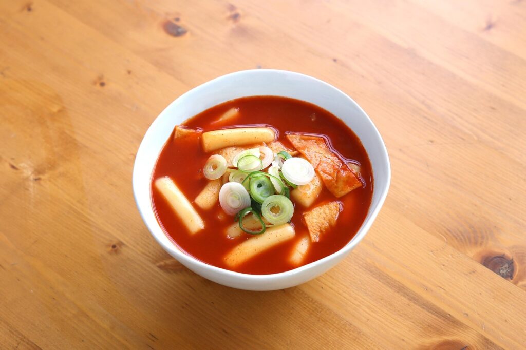 辛い食べ物が乾燥肌に与える影響とは？